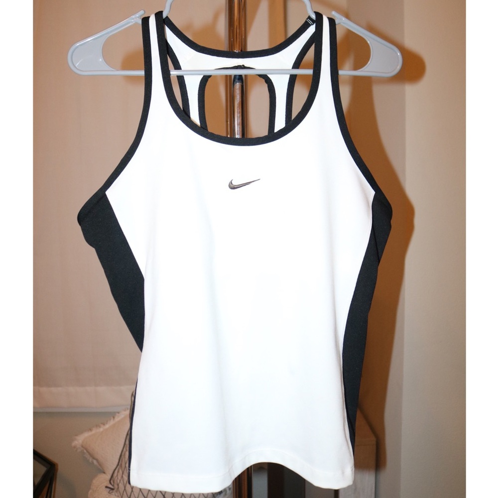 Nike Athletic Top W/ Built-In Bra
